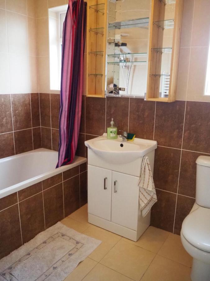 The Walkinstown Property Дъблин Екстериор снимка
